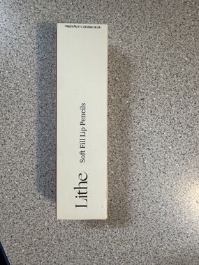 Lithe Soft Fill Lip Pencils - Cream & Red Packaging